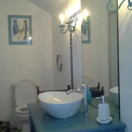 Maison A La Campagne Avec Jardin Clos - Animaux Acceptes - Fr-1-489-172 別荘 *